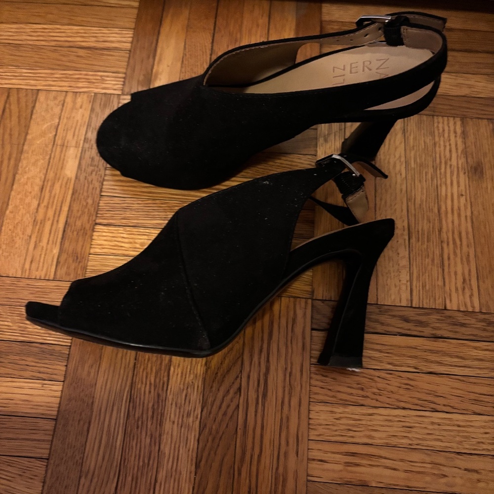 Naturalizer Sling-back Pump